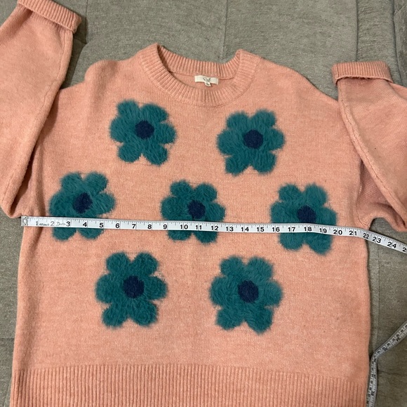 Easel Peach Sweater with Teal Floral Accents - Picture 6 of 8